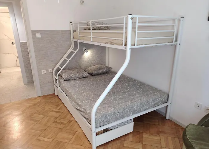 Waterfront Family Apartament Saloniki